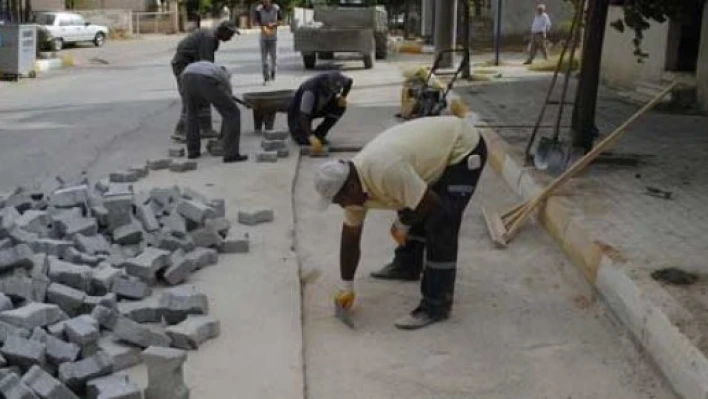  Yol çalışmaları devam ediyor