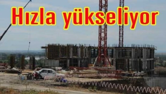 400 yataklı hastane hızla yükseliyor