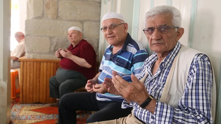 Gözyaşlarını tutamadılar