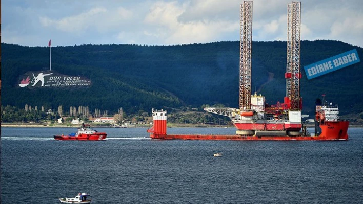Römorkör gemiye eşlik etti