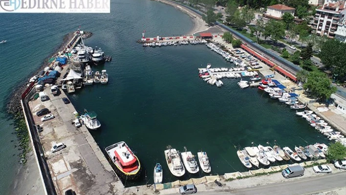 Tekirdağ'da deniz salyası açıklarda ve deniz dibinde etkisini sürdürüyor
