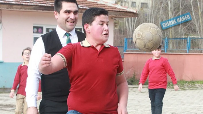 'Öğrencilerinin ailesi gibi'