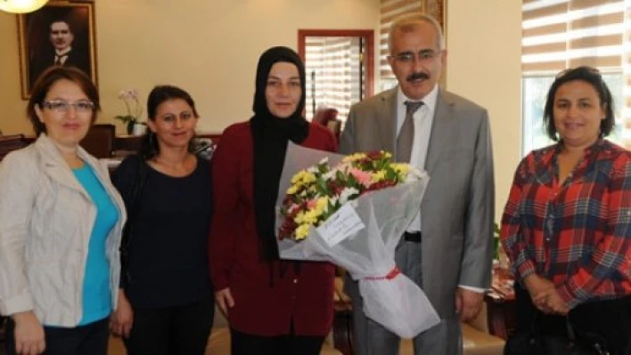  Katkıya çiçekli teşekkür