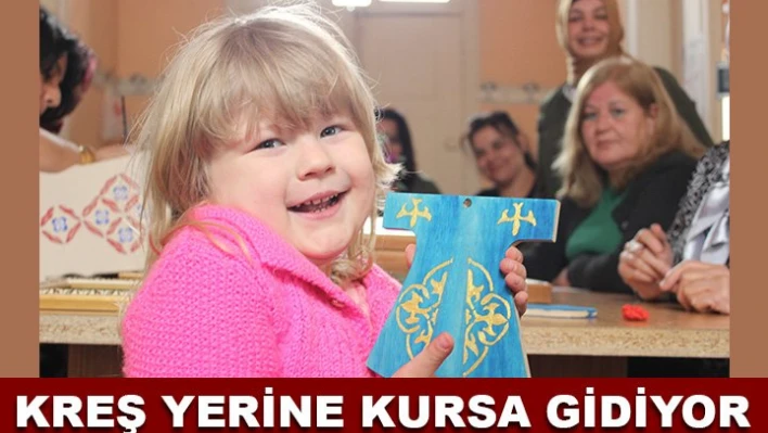 Mecburen öğreniyor
