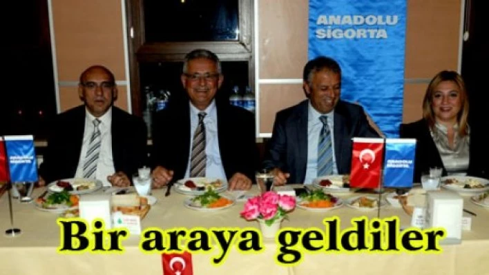 Acenteler bir arada