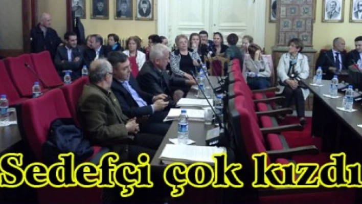 'İstifa edin'