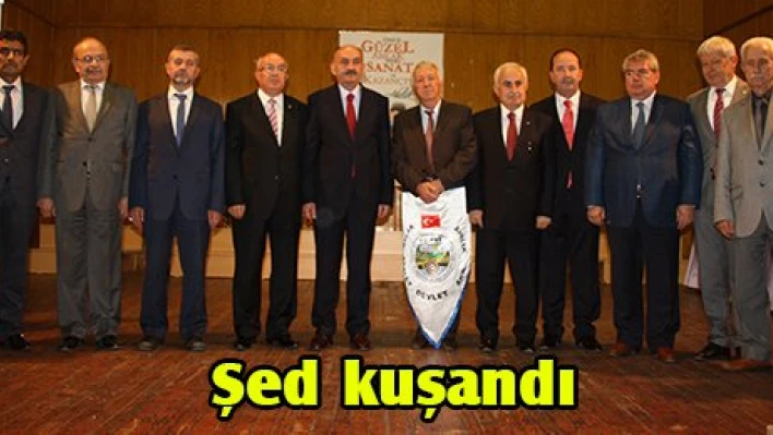Şed kuşandı