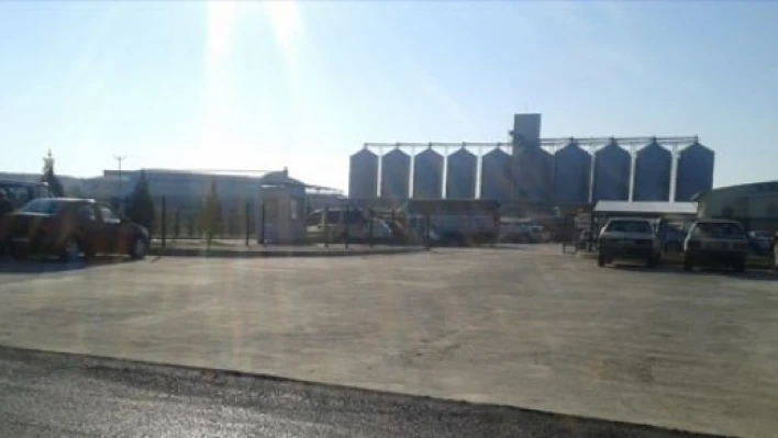 Borsa yolu asfaltlandı