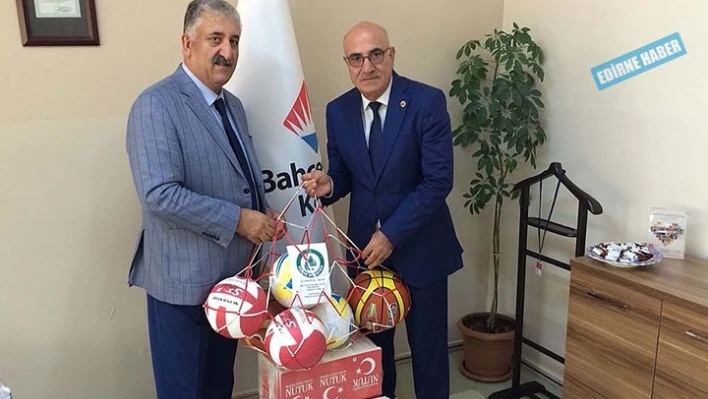 Okulları ziyaret ettiler