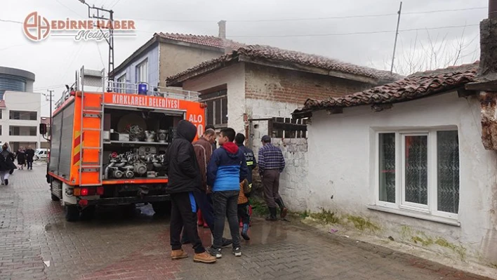 Metruk evde yangın çıktı