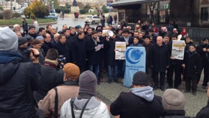 Gıyabi cenaze namazı kıldılar