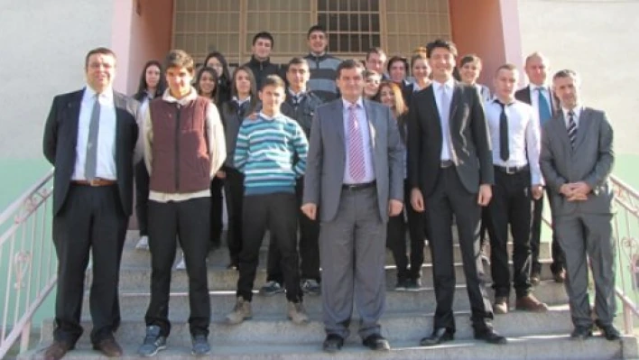 Turizm Lisesinde Mesleki söyleşilere devam 