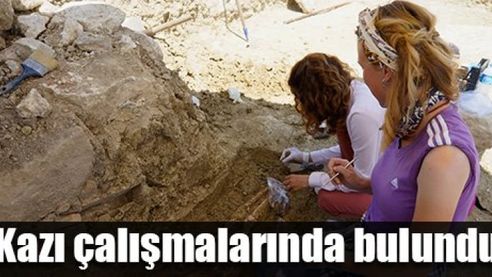 32 antik mezar bulundu
