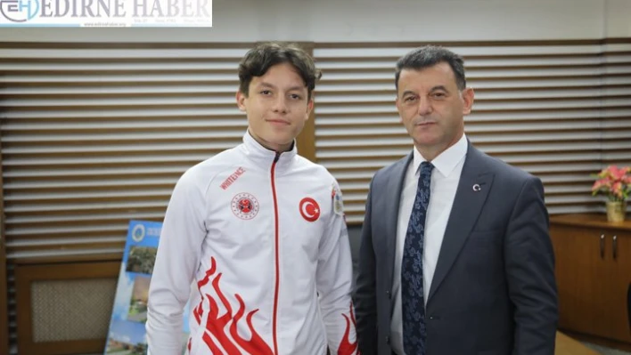 Başarılı sporcular altınla ödüllendirildi