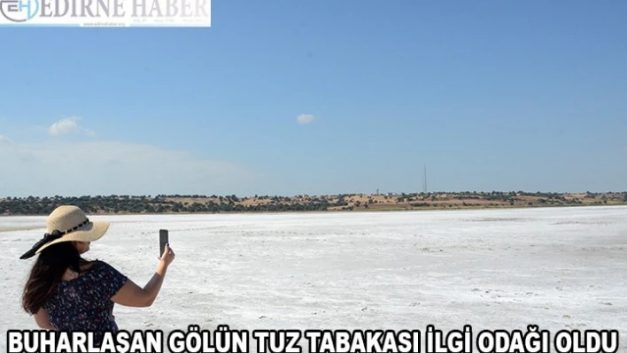 Buharlaşan gölün tuz tabakası ortaya çıktı