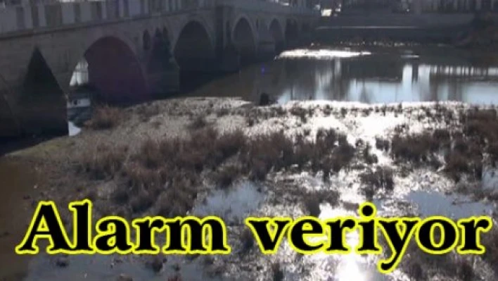 Alarm veriyor