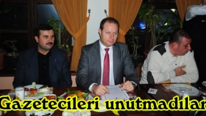 Gazetecileri unutmadılar