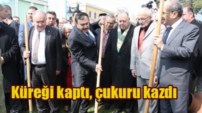Ceviz  fidanı dikti