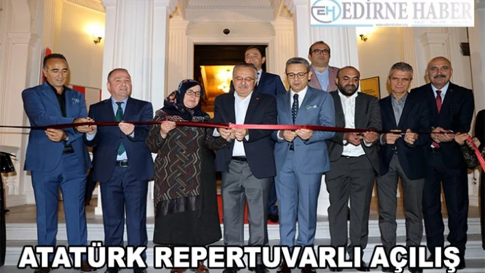 Koro 'hatırası kıymetli repertuvarla' sahne aldı