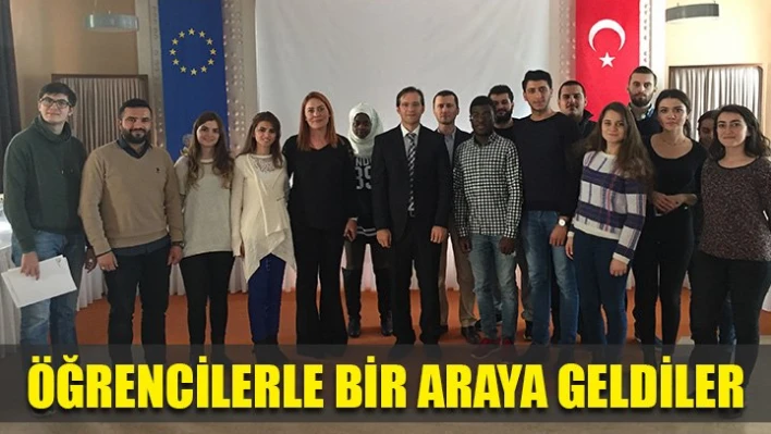 Seminerlere devam