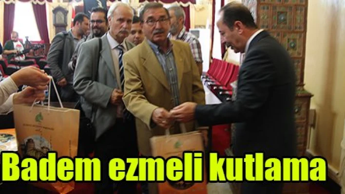 Badem ezmeli kutlama