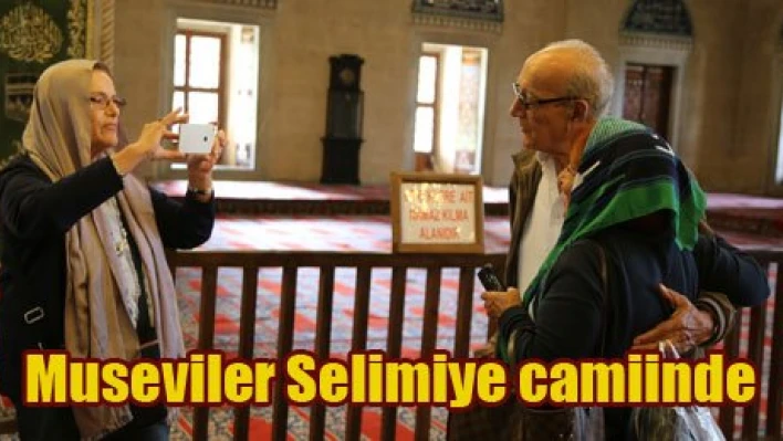 Tarihi eserleri  gezdiler