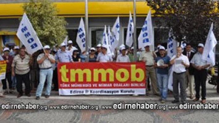 Keresteciler yıkıyor