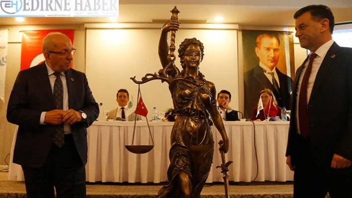 'Bütünlüğümüzü bozmaya kimsenin gücü yetmeyecektir'