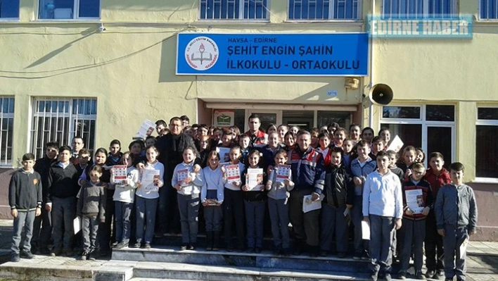 Trafik kuralları konusunda bilgilendirildiler
