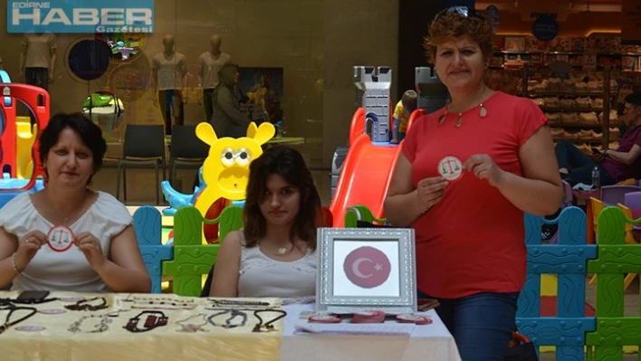 Gururla emeklerini sergilediler