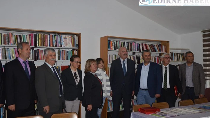 Eski köy okulu kütüphane oldu