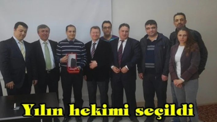 Yılın hekimi seçildi