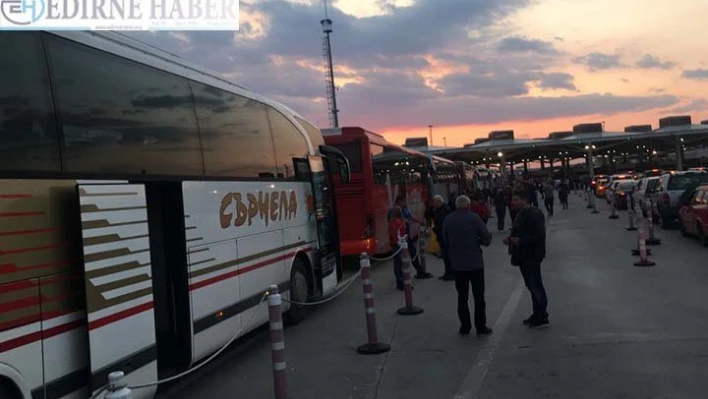 Kapıkule'de turist yoğunluğu