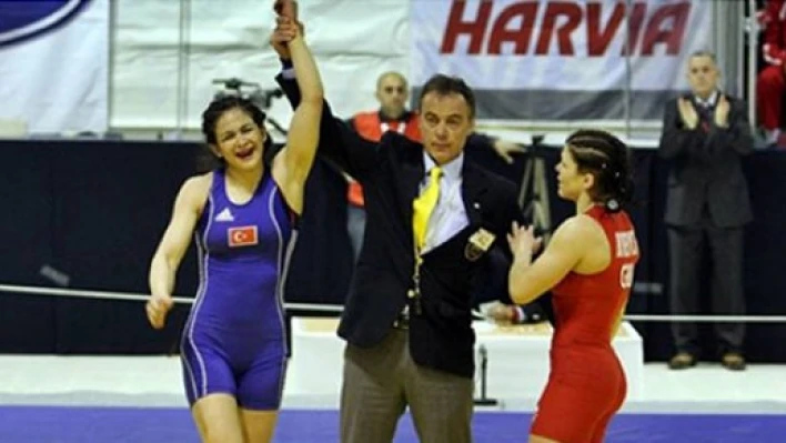 Hafize Şahin'den tarihi başarı