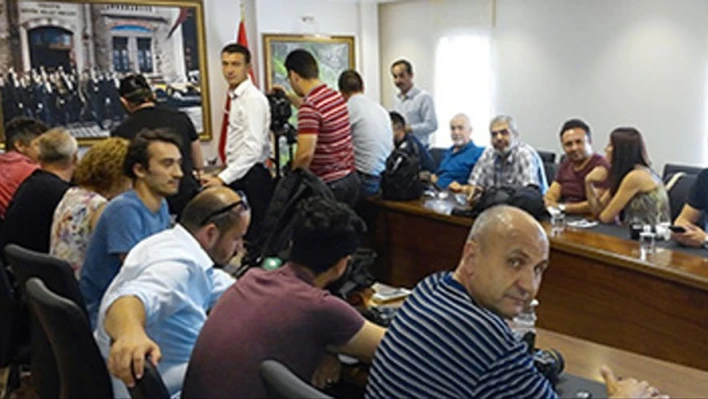 Gazeteci ilgisi