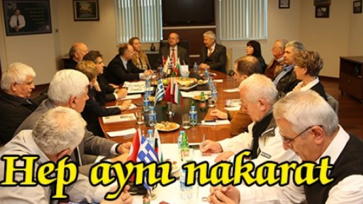 Hep aynı nakarat