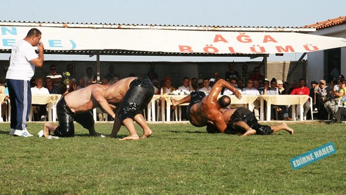 Alantepe yaylasında güreş tuttular
