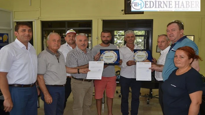 Keşan'da yılın ilk ayçiçeği satıldı