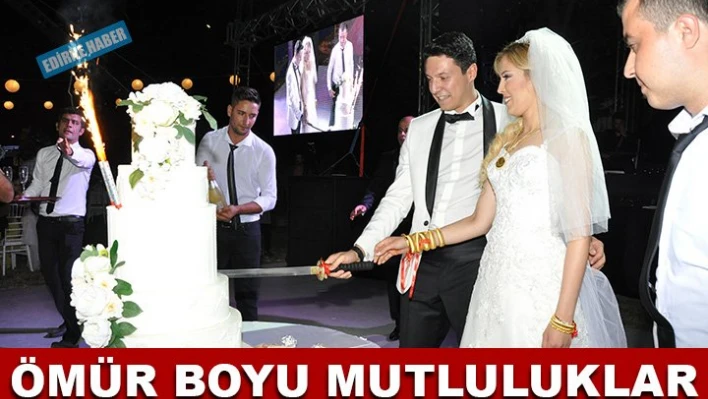 Onlar erdi muradına