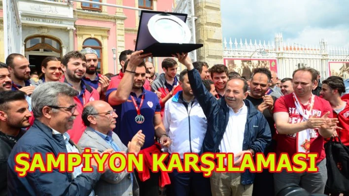 Şampiyon karşılama