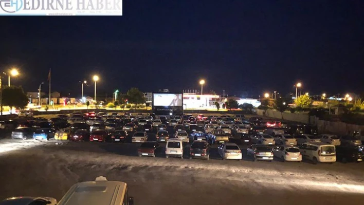 'Arabalı sinema' etkinliği düzenlendi
