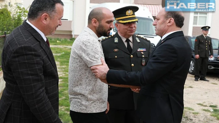 Şehit ailesini ziyaret etti
