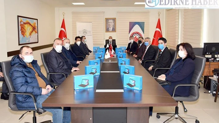 TOBB ve Tekirdağ TSO, öğrencilere destek için 115 tablet hediye etti