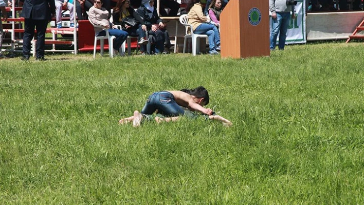 'Kot pantolonluyla çıkmıştı'