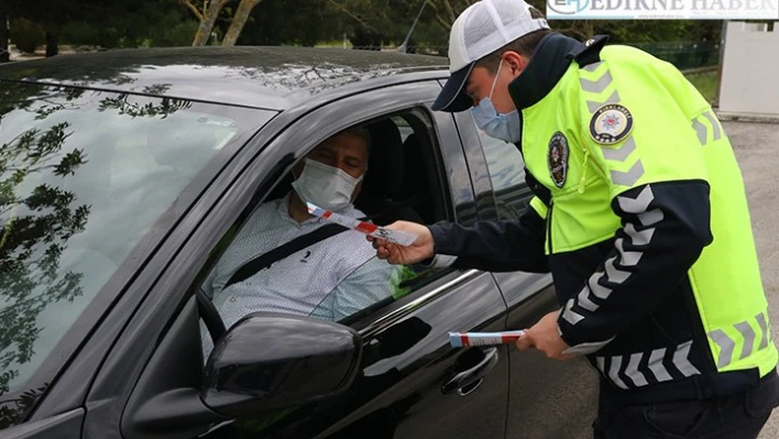 Kırklareli'nde Trafik Haftası dolayısıyla sürücüler bilgilendirildi