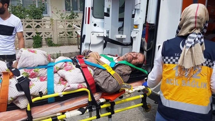 Üzerine duvar yıkıldı