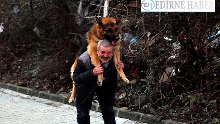 Dükkanını 'Karlos' ve 'Roberto'yla paylaşıyor