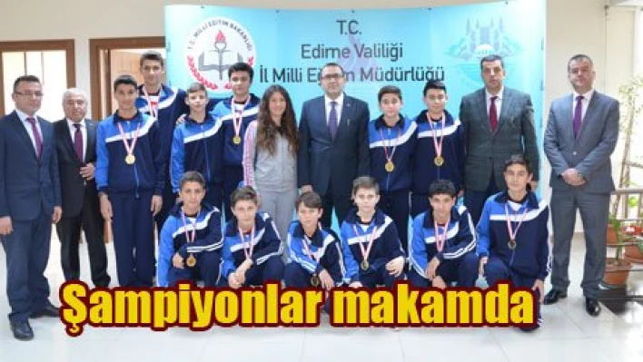 Şampiyonlar makamda