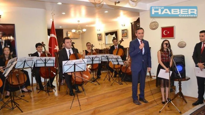 Bulgaristan'da konser verdi