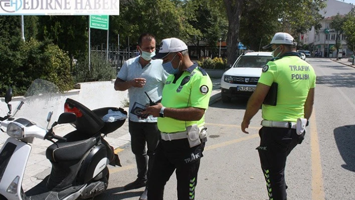 Keşan'da motosiklet denetimlerinde sürücülere 2 bin 373 lira ceza yazıldı